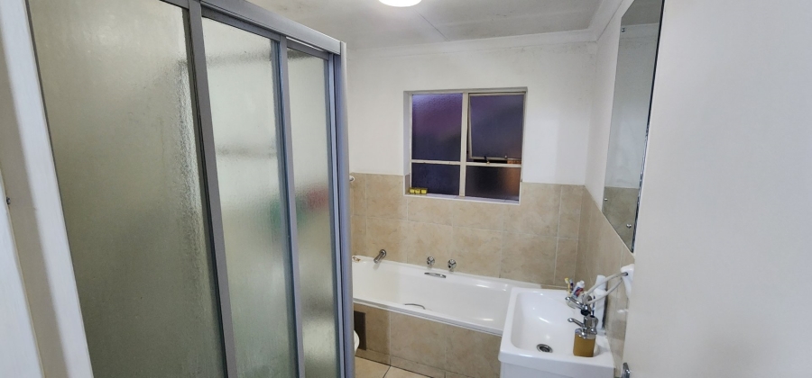 2 Bedroom Property for Sale in Liefde en Vrede Gauteng