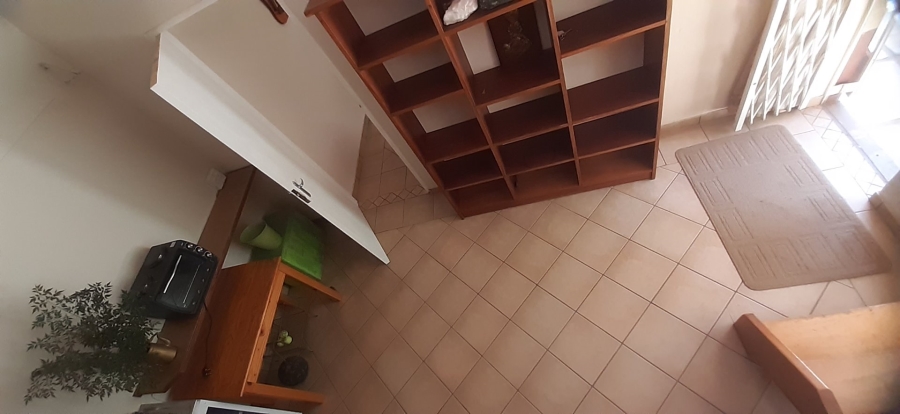 To Let 2 Bedroom Property for Rent in Garsfontein Gauteng