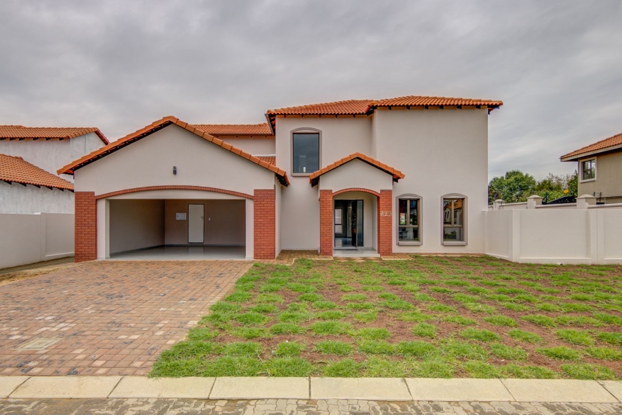 To Let 4 Bedroom Property for Rent in Bartlett Gauteng