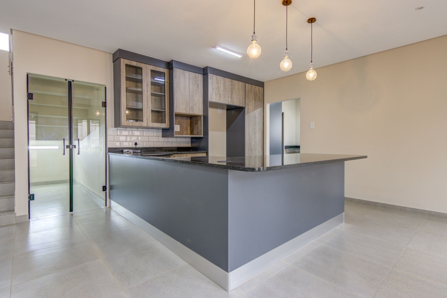 To Let 4 Bedroom Property for Rent in Bartlett Gauteng