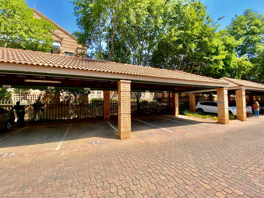 To Let Commercial Property for Rent in Faerie Glen Gauteng