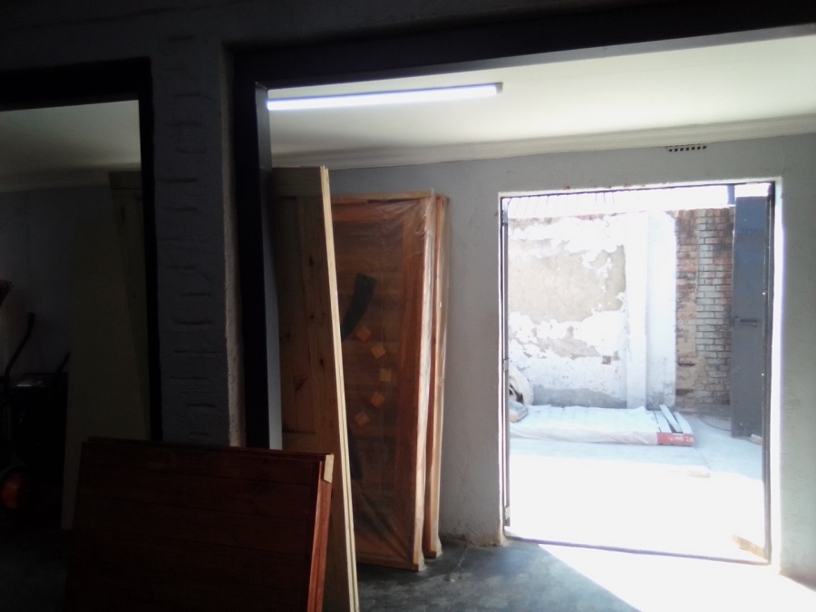 To Let Commercial Property for Rent in Mqantsa Gauteng