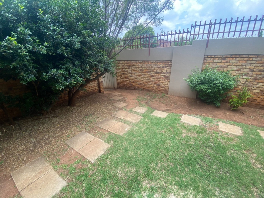 To Let 3 Bedroom Property for Rent in Zwartkop Gauteng