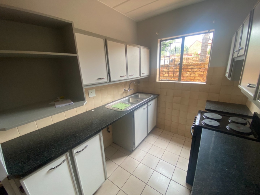 To Let 3 Bedroom Property for Rent in Zwartkop Gauteng