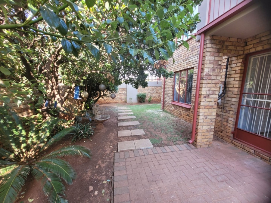 To Let 3 Bedroom Property for Rent in Zwartkop Gauteng