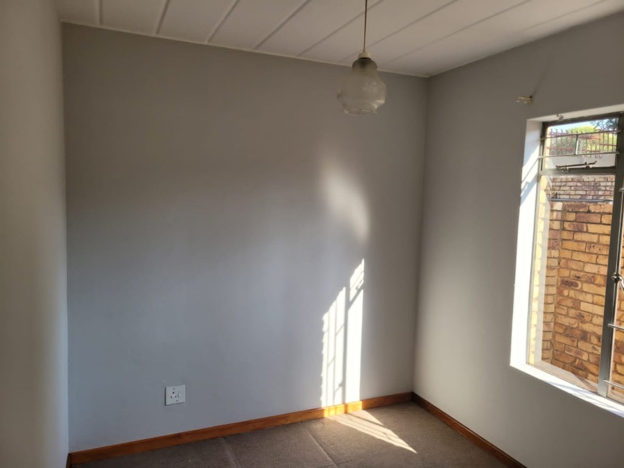To Let 3 Bedroom Property for Rent in Zwartkop Gauteng