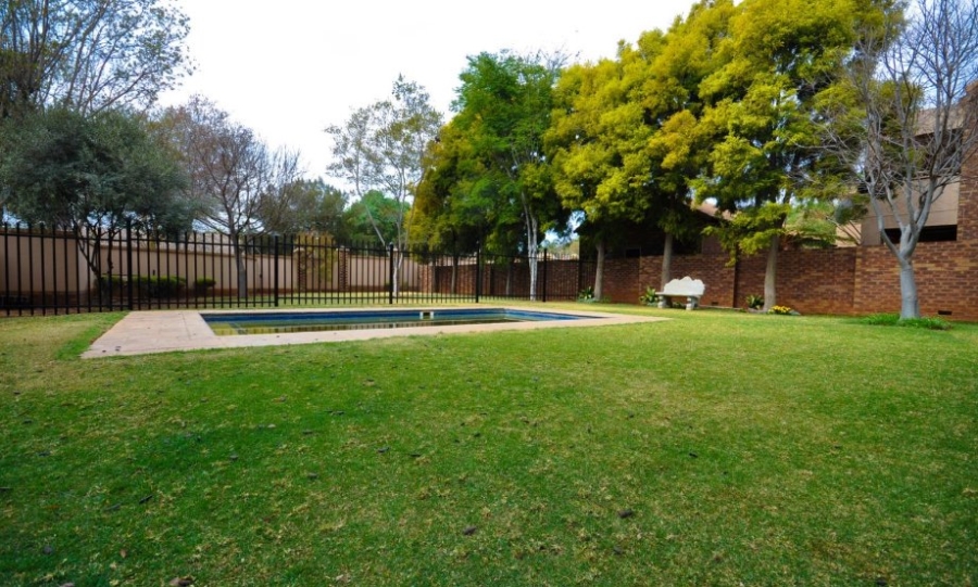 To Let 2 Bedroom Property for Rent in Boardwalk Villas Gauteng