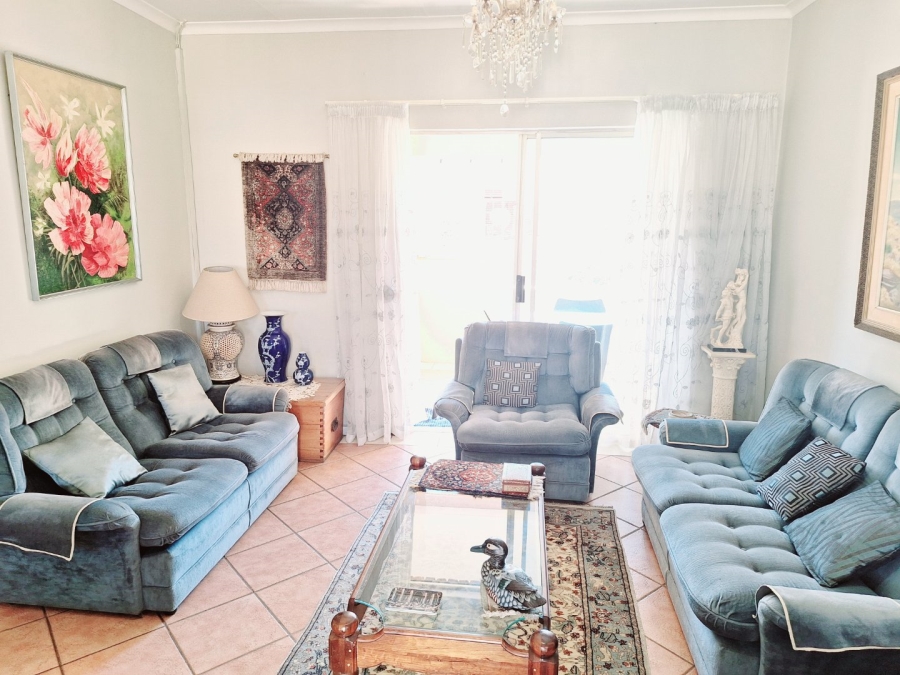To Let 2 Bedroom Property for Rent in Boardwalk Villas Gauteng