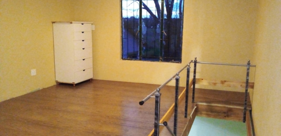 Commercial Property for Sale in Honingneskrans Ah Gauteng