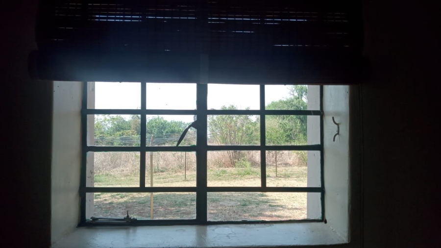 Commercial Property for Sale in Honingneskrans Ah Gauteng