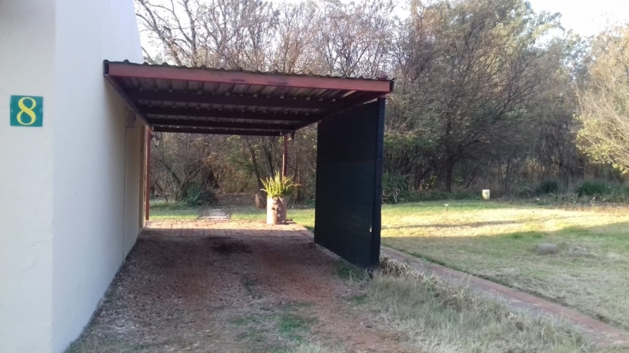 Commercial Property for Sale in Honingneskrans Ah Gauteng