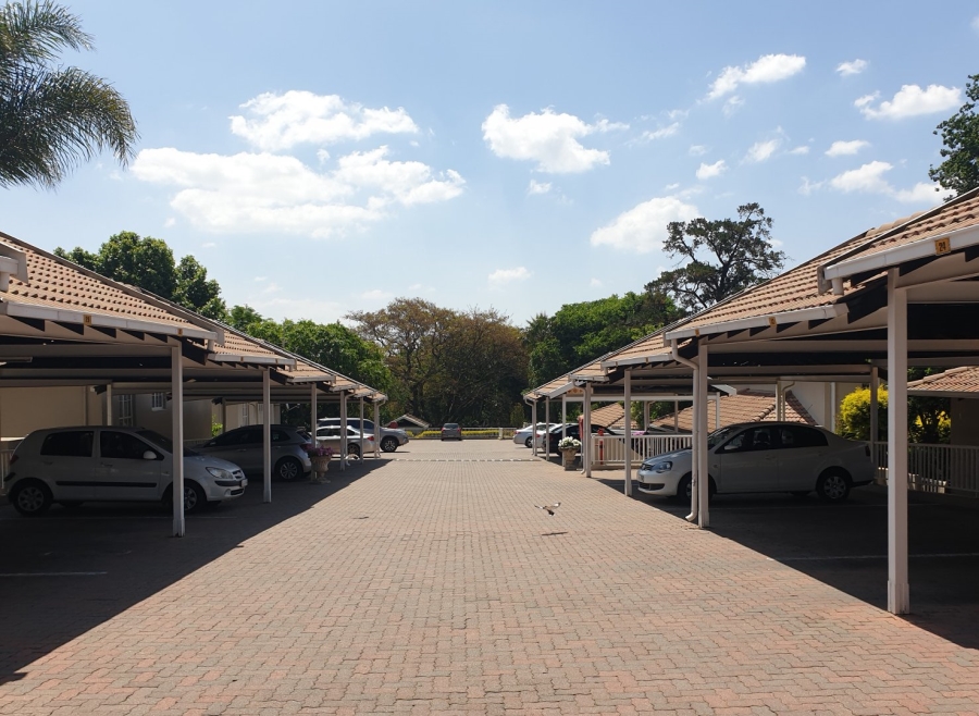 To Let 2 Bedroom Property for Rent in Houghton Estate Gauteng