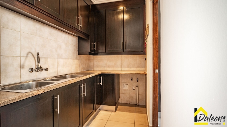 4 Bedroom Property for Sale in Beyers Park Gauteng