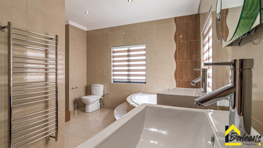 4 Bedroom Property for Sale in Beyers Park Gauteng