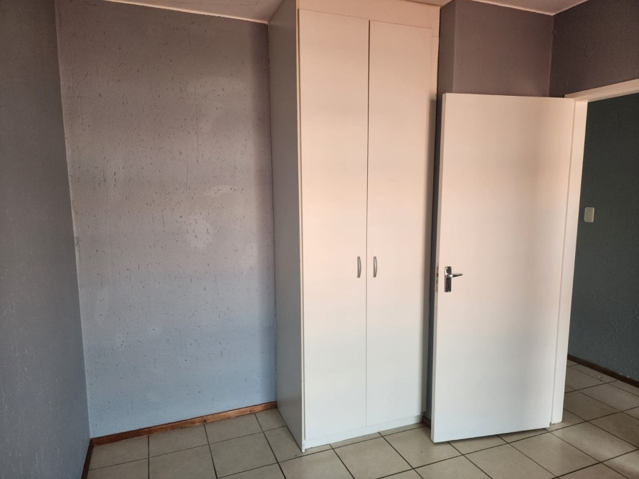 To Let 2 Bedroom Property for Rent in Comet Gauteng