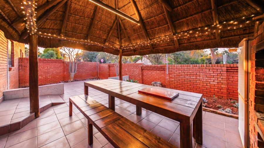 4 Bedroom Property for Sale in Eldoraigne Gauteng