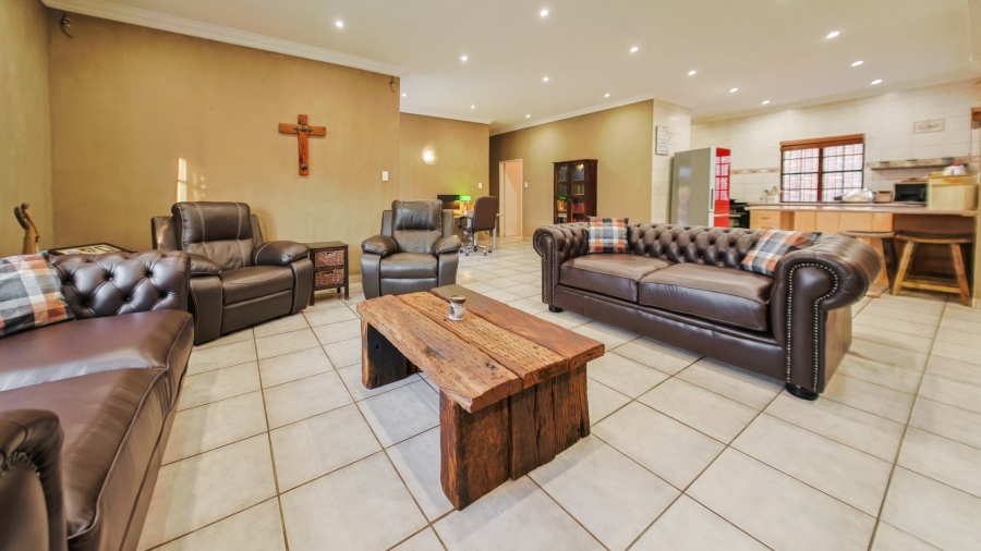 4 Bedroom Property for Sale in Eldoraigne Gauteng