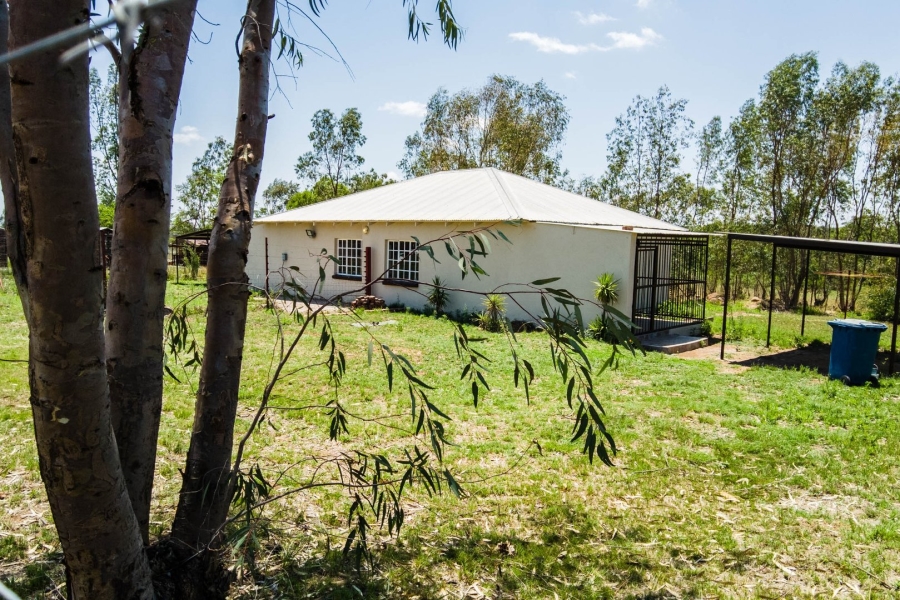 Commercial Property for Sale in Lusthof Gauteng