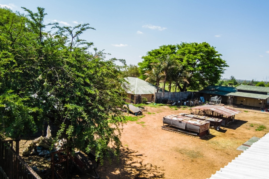 Commercial Property for Sale in Lusthof Gauteng