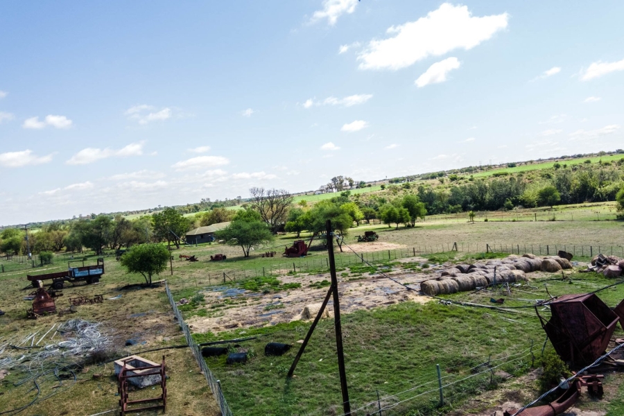 Commercial Property for Sale in Lusthof Gauteng