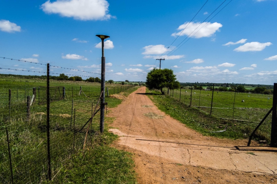 Commercial Property for Sale in Lusthof Gauteng