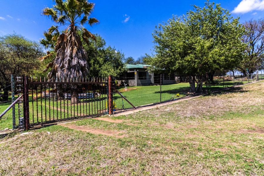 Commercial Property for Sale in Lusthof Gauteng