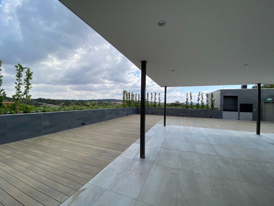 To Let commercial Property for Rent in Die Hoewes Gauteng