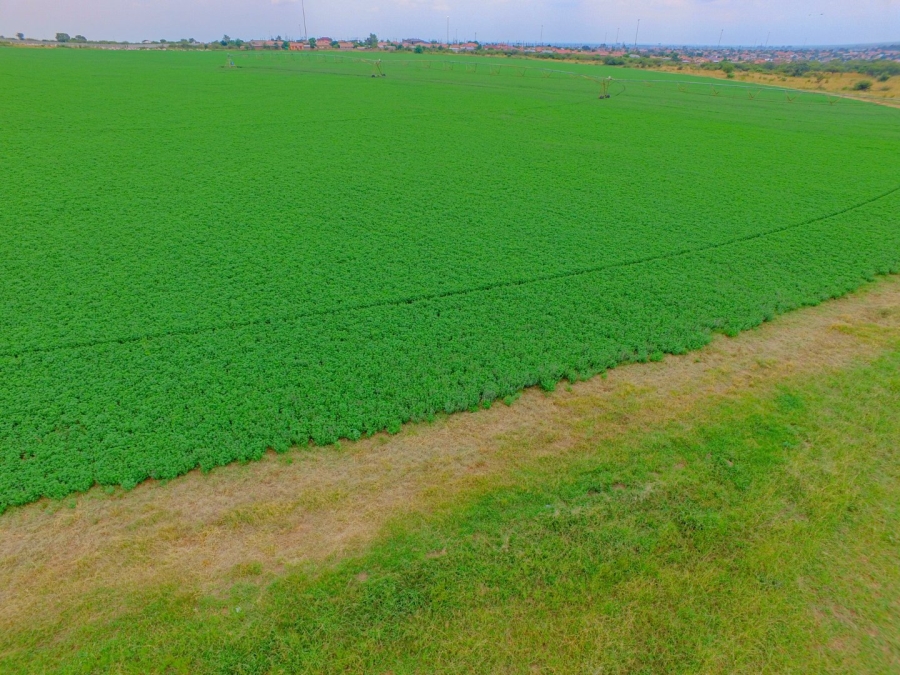 Commercial Property for Sale in Lusthof Gauteng