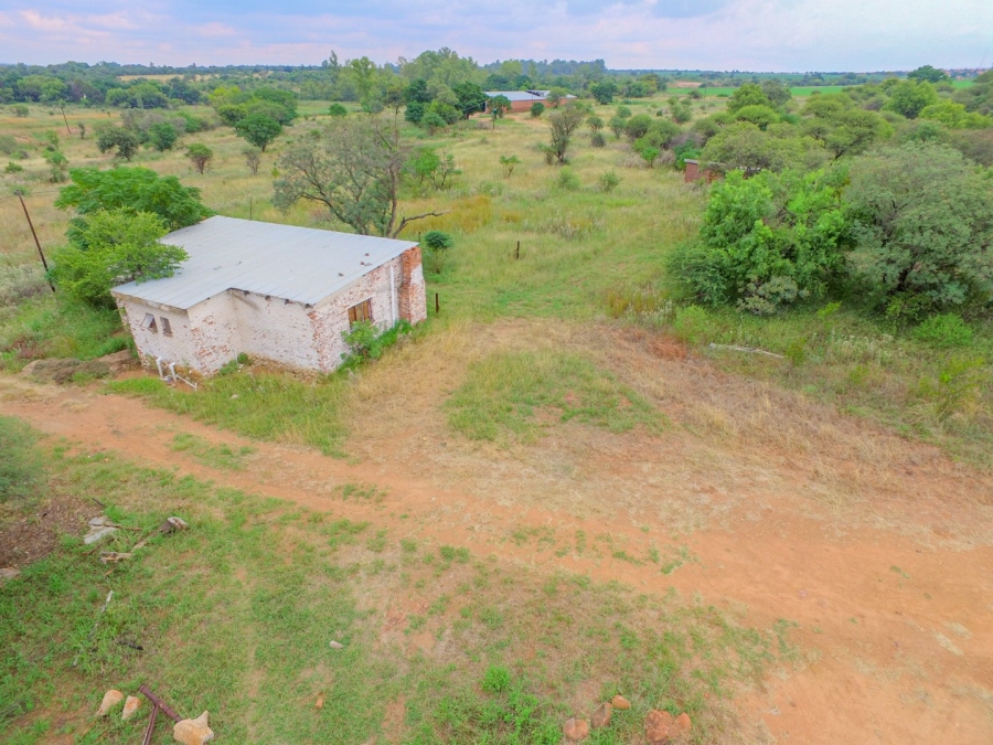 Commercial Property for Sale in Lusthof Gauteng