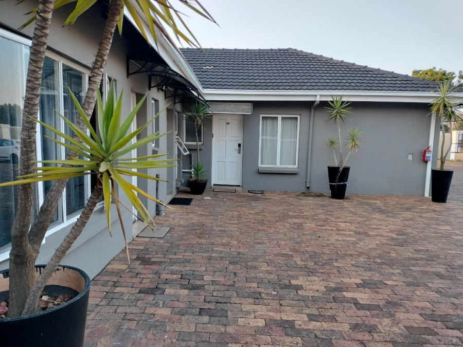 Commercial Property for Sale in Aston Manor Gauteng