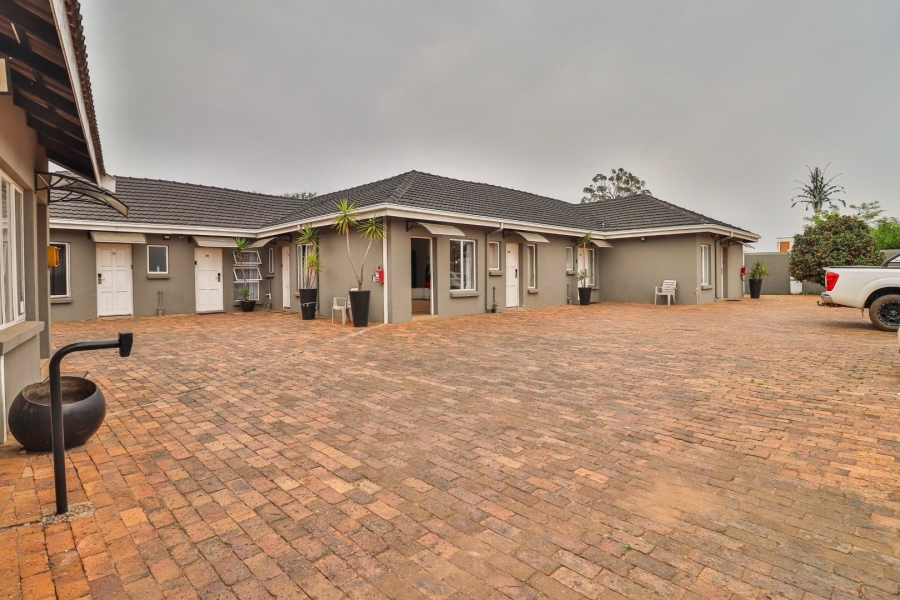 Commercial Property for Sale in Aston Manor Gauteng