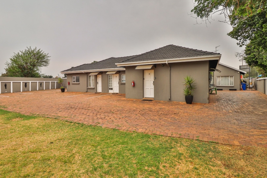 Commercial Property for Sale in Aston Manor Gauteng