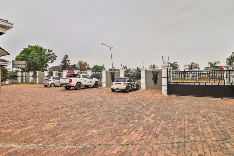 Commercial Property for Sale in Aston Manor Gauteng
