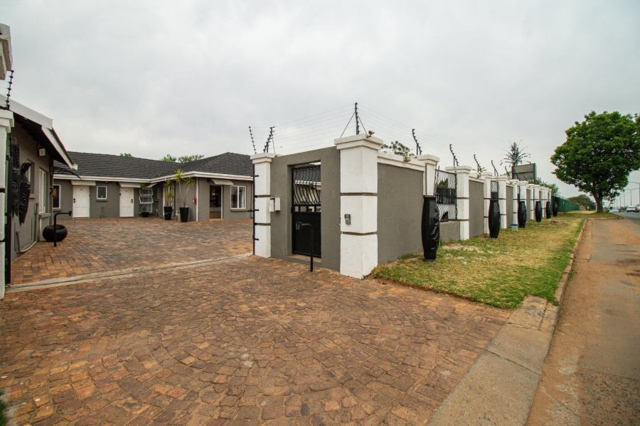 Commercial Property for Sale in Aston Manor Gauteng