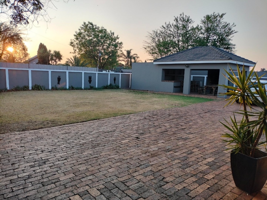 Commercial Property for Sale in Aston Manor Gauteng