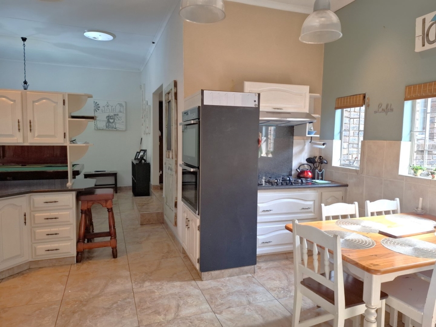 5 Bedroom Property for Sale in Eldoraigne Gauteng