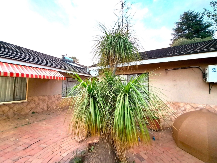 Commercial Property for Sale in Houtkop A H Gauteng