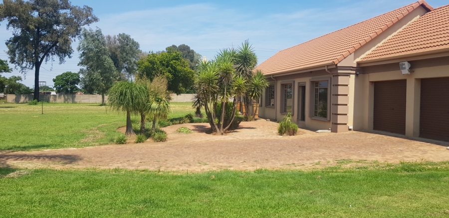 Commercial Property for Sale in Andeon AH Gauteng