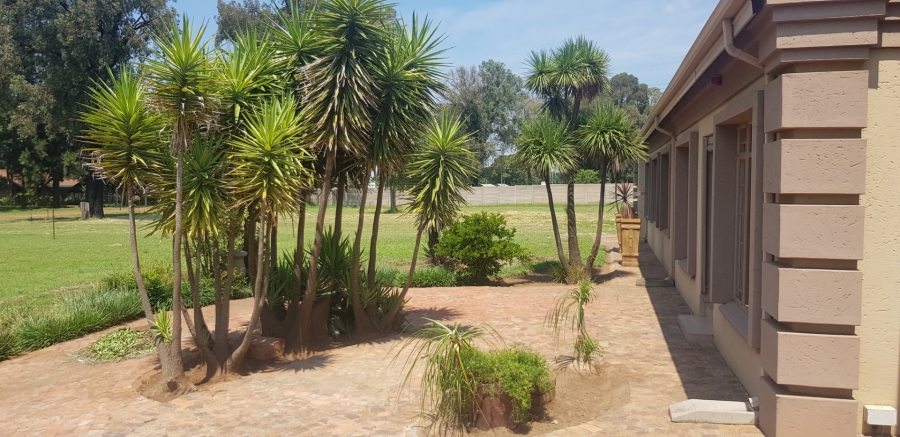 Commercial Property for Sale in Andeon AH Gauteng