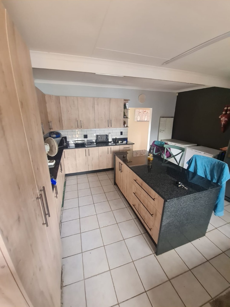 Commercial Property for Sale in Swacina Park A H Gauteng