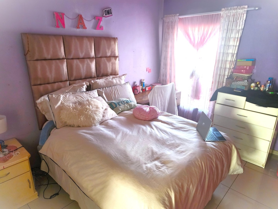 3 Bedroom Property for Sale in Newclare Gauteng