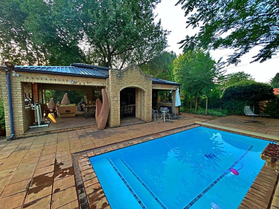 Commercial Property for Sale in Raslouw Gauteng