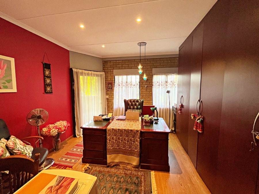 Commercial Property for Sale in Raslouw Gauteng