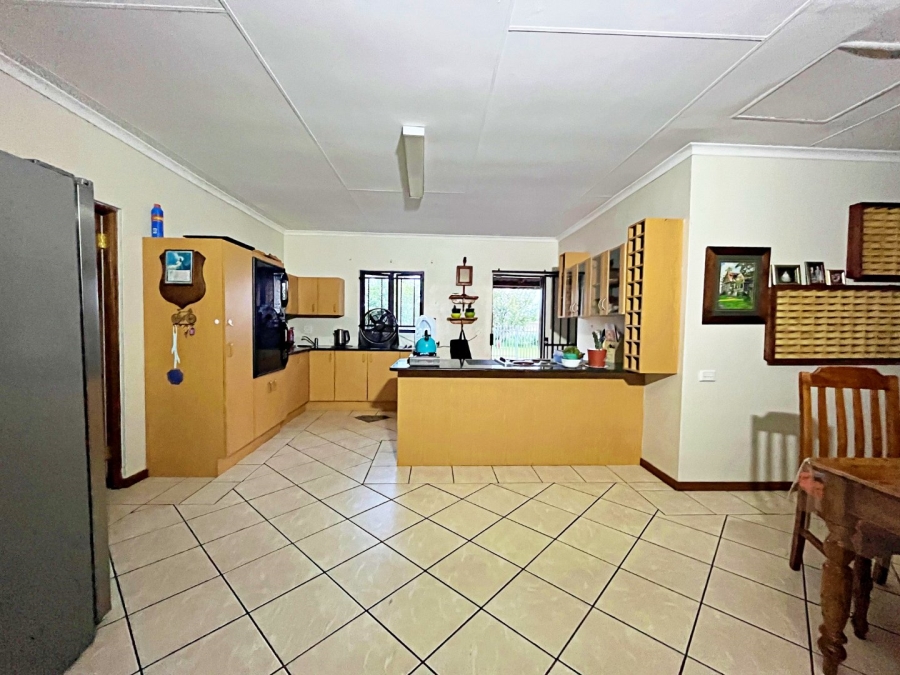 Commercial Property for Sale in Raslouw Gauteng