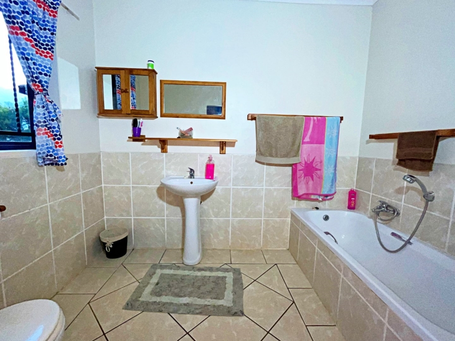 Commercial Property for Sale in Raslouw Gauteng