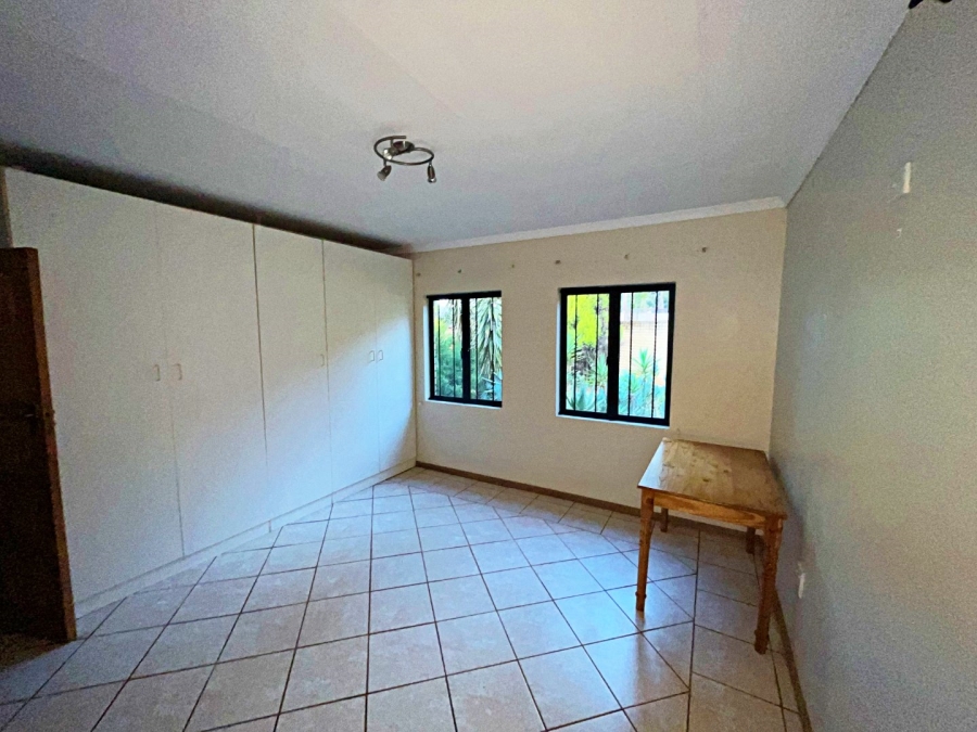 Commercial Property for Sale in Raslouw Gauteng