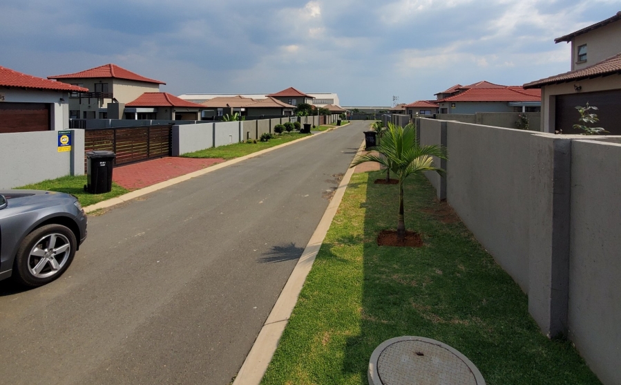 Commercial Property for Sale in Halfway House Gauteng