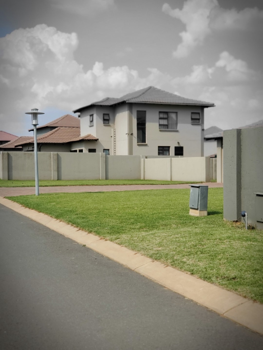 Commercial Property for Sale in Halfway House Gauteng