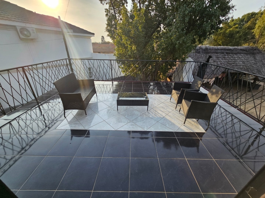 7 Bedroom Property for Sale in Raslouw Gauteng