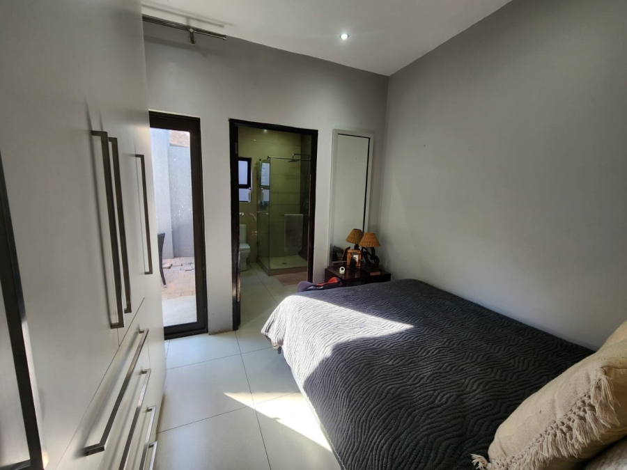 To Let 1 Bedroom Property for Rent in Mulbarton Gauteng